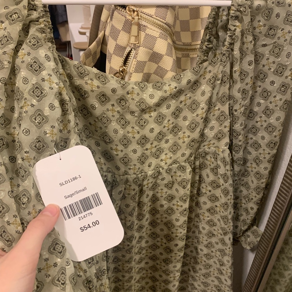 Green Boutique Dress - Picture 2 of 3
